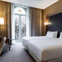 Standard Twin Room with View 