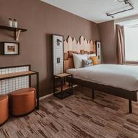 Large Double Room with Canal view