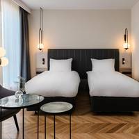 Premium Twin Room with Studio Lounge Access