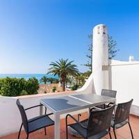 One-Bedroom Apartment with Sea View