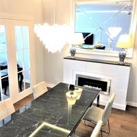 Luxury 3 Bedroom SIGNATURE Suite with Main Market Square view (175m2)