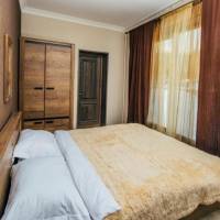 Suite with Mountain View