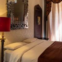 Deluxe Suite with Spa Bath