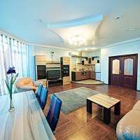 Apartment (4 Adults)