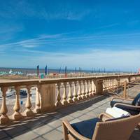 Executive Terrace Suite