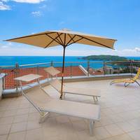 Deluxe Apartment with Terrace and Sea View