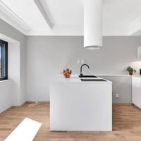 Superior Three-Bedroom Apartment For Five with Balcony