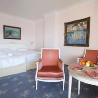 Junior Suite with Lake View