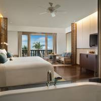 Deluxe Ocean Front King Room