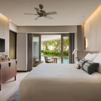 Deluxe Lagoon Access King Room