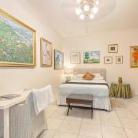 Deluxe Queen Suite