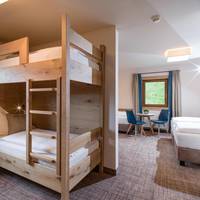 Quintuple Room