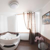 Suite with Spa Bath