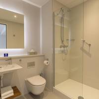 Superior One Bedroom Apartment