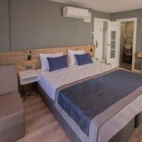 Deluxe Triple Room with Sea View