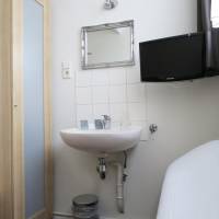Single Room with Shared Bathroom