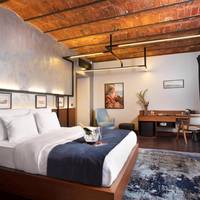 King Studio with Sofa Bed