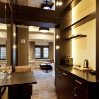 Small Deluxe Suite With Ensuite Bathroom