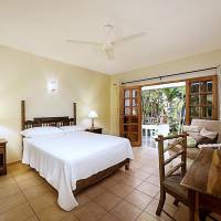 Lower Reef House