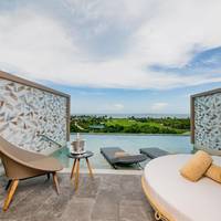 Inspira Junior Suite Swim Out Ocean View King