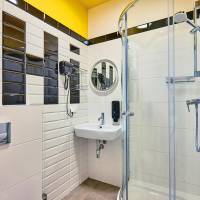 Quadruple Room with Private Bathroom