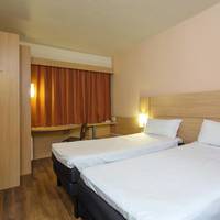 Standard Room with One Double Beds and One Extra Bed for Children 