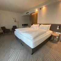 Double Room - Mobility Access with Roll-in Shower