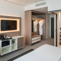 Panoramic Room