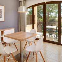One-Bedroom Apartment (2 Adults + 1 Child)
