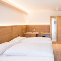 Comfort Double Room with Balcony and Mountain View