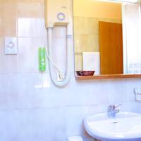 Single Room with Spa Access