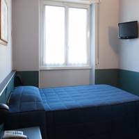 Single Room with French Bed