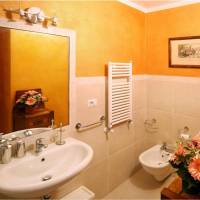 Basic Single Room with Shared Bathroom