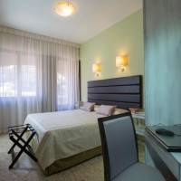 Classic Double or Twin Room with City View