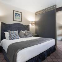 Honeymoon Suite