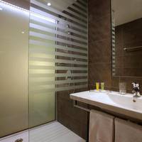 Family Garden Suite Pool Front (2 Adults + 2 Children)