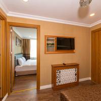 Connection Family Room with Sea View