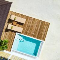 Grand Beach Villa with Pool