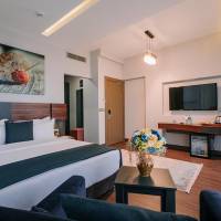 Deluxe Room with Balcony and Sea View