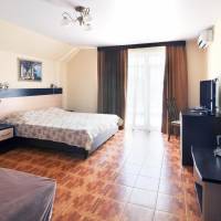 Deluxe Double Room with Balcony and Sea View