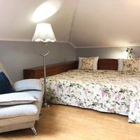 King Studio with Sofa Bed