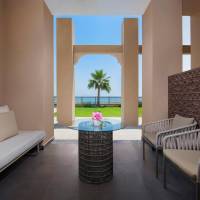 One-Bedroom Suite with Kitchenette and Sea View