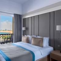 Interconnecting Family Suite with Sea or Pool View