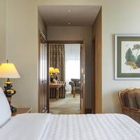 1 Bedroom Executive Suite - Complimentary Transfer to La Mer Beach, Dubai Mall & DXB Airport Shuttle Drop Off