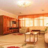 Deluxe One-Bedroom Apartment