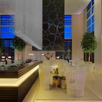Le Royal Club, Executive Lounge Access, Afternoon Tea, Happy Hours and Airport Transfers, Guest room, 1 King, Le Royal Club - Complimentary Beach Transfer 