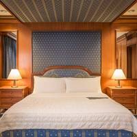 Royal Suite,  Executive Lounge Access, Afternoon Tea, Happy Hours and Airport Transfers, 1 King, Garden view