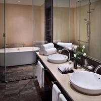 One-Bedroom Deluxe Suite