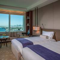 Twin Bed Skyline Waterfront Room