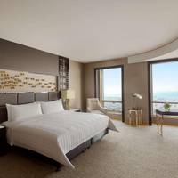 Horizon Executive Room with Lounge Access